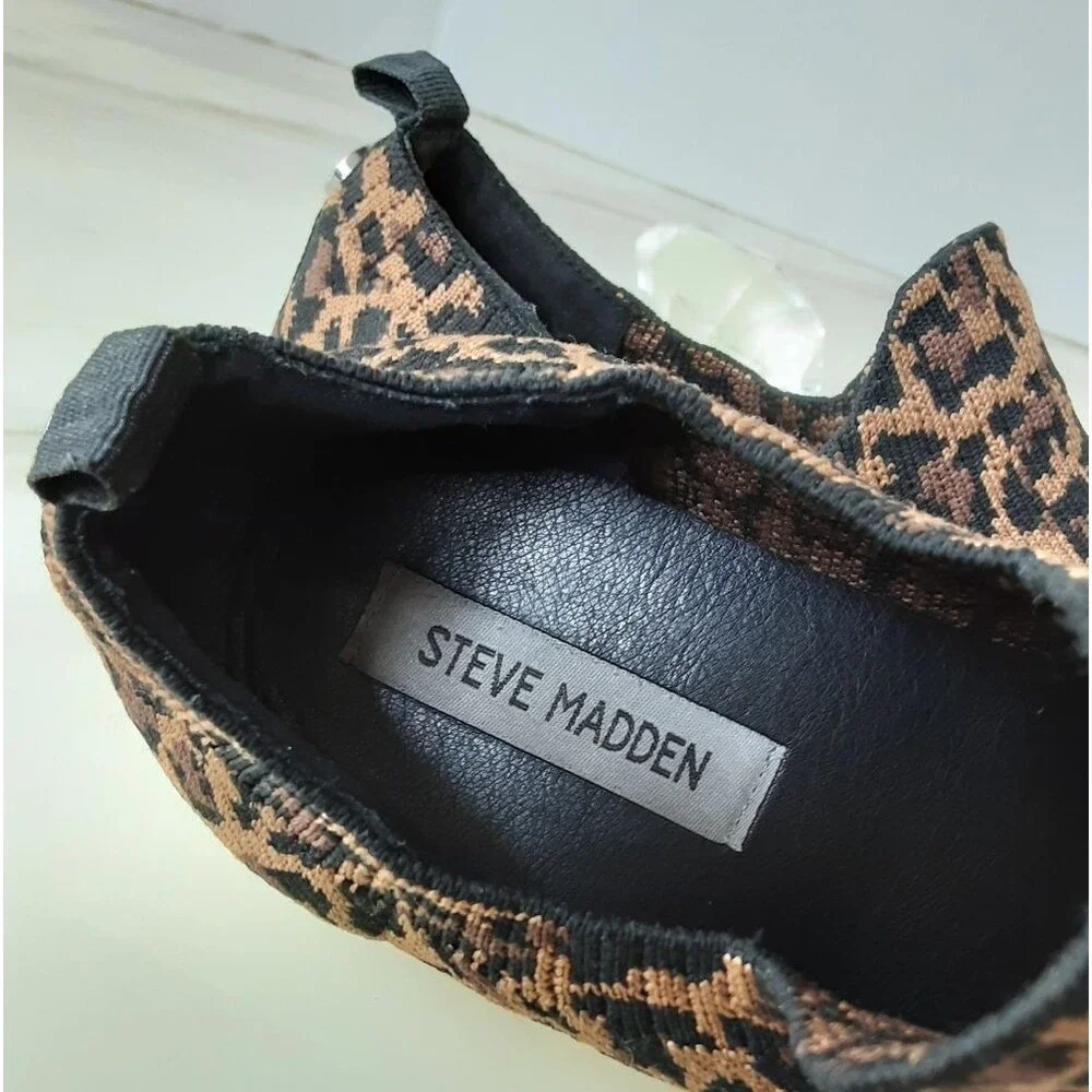 STEVE MADDEN Leopard Print Knit Slip-On Sneakers Sz 9.5